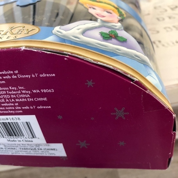 DISNEY Princess Snowflake Cinderella 2004 Porcelain Doll, Brass Key, New In Box - Picture 10 of 12